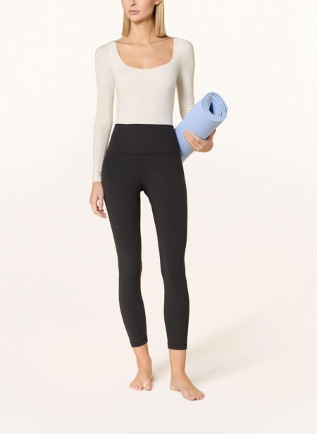 llululemon FURTHER Ultramarathon Program Empowers Female Athletes to Exceed Their Limits – L’Officiel Singapore