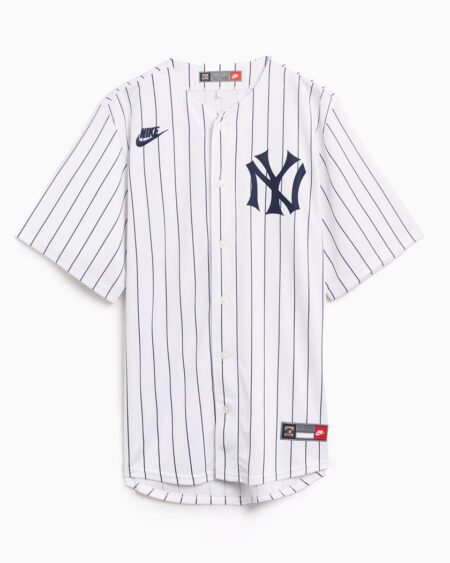 Thrilling Showdown: New York Yankees Face Off Against Cleveland Guardians on April 21, 2025!