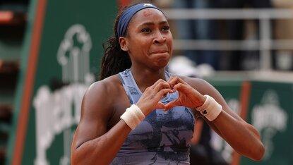 Rising Stars and Legends: Gauff, Serena, and Evert Unite for French Open Glory!