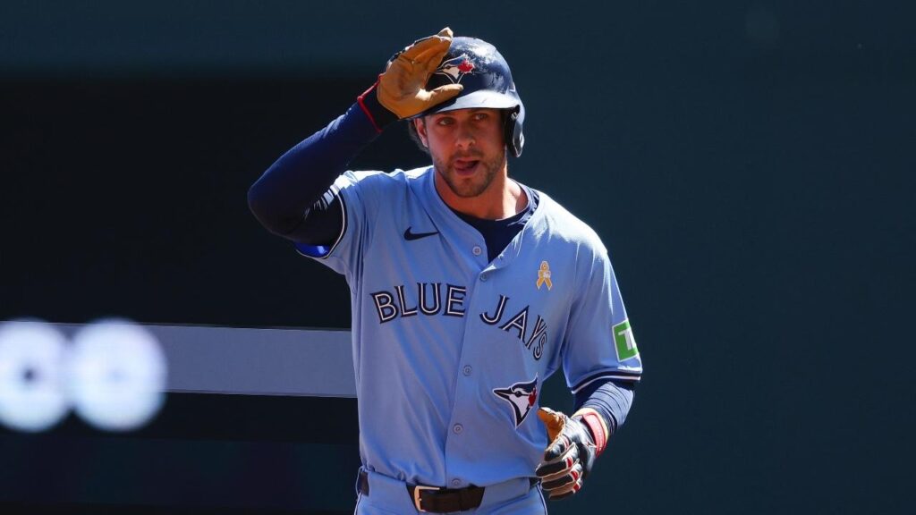 Ernie Clement’s Homer Seals Blue Jays’ 5-2 Victory for a Thrilling 3-Game Sweep Over Cardinals