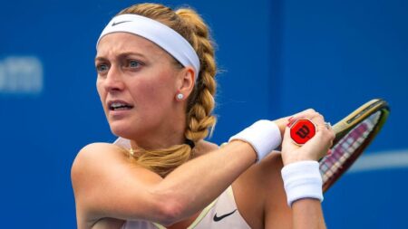 Kvitova Says Goodbye to Wimbledon as Krejcikova and Swiatek Advance