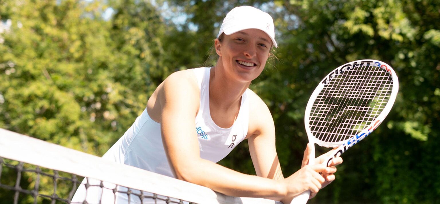 Swiatek fights back, reaches Wimbledon 3rd round – ESPN