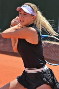 Anisimova Shocks World No. 1 Sabalenka in Thrilling Upset!