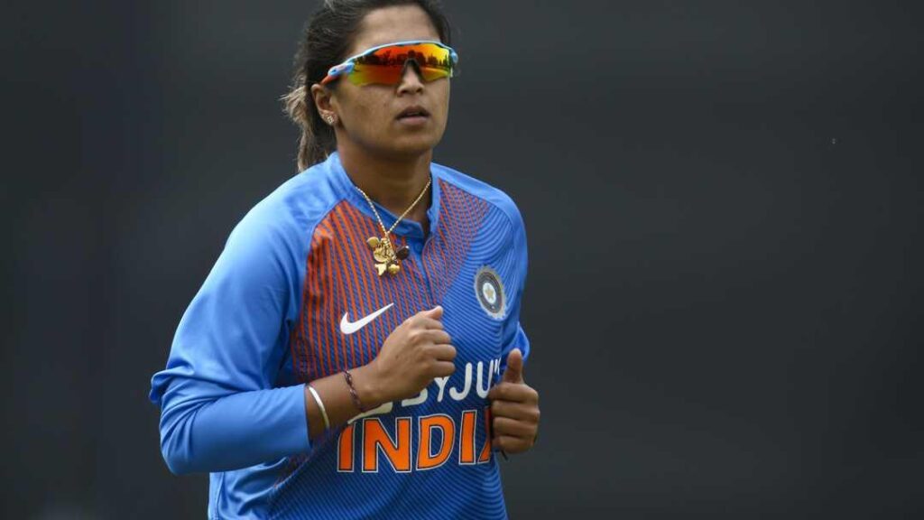 Legendary Indian Women’s Cricket Star Veda Krishnamurthy Announces Retirement Legendary Indian Women’s Cricket Star Veda Krishnamurthy Announces Retirement