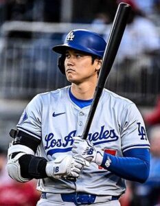Shohei Ohtani Leaves Mound with Trainer After Struggling Through Six Straight Pitches