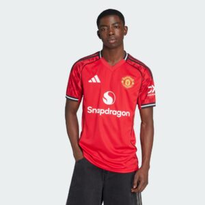 Man United Set Sights on Dynamic South American Forward with 27-Goal Record in Thrilling Transfer Pursuit