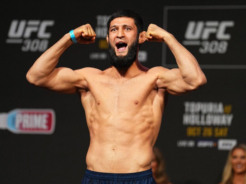 Khamzat Chimaev’s Wolf Shorts Spark Fierce Debate and Excitement Ahead of UFC 319 Khamzat Chimaev’s Wolf Shorts Spark Fierce Debate and Excitement Ahead of UFC 319