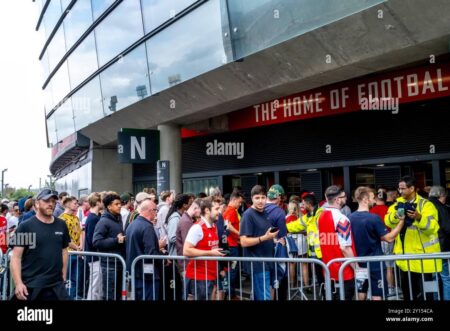 Excited Fans Flock to Meet and Shop the New Nottingham Forest Stars
