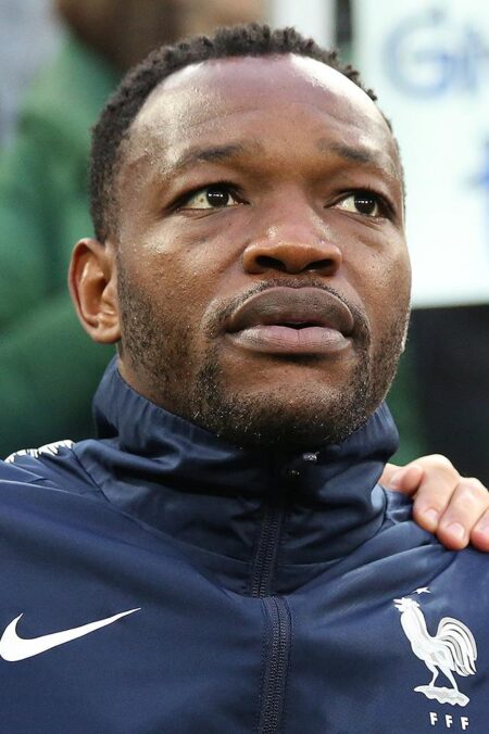 Steve Mandanda Reveals the Emotional Struggle of Leaving Crystal Palace to Return to Marseille Steve Mandanda Reveals the Emotional Struggle of Leaving Crystal Palace to Return to Marseille