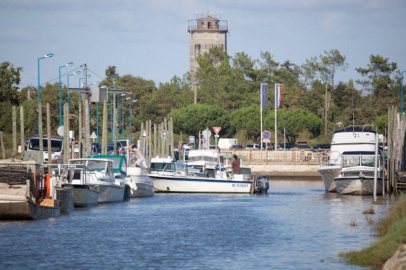 Audenge, home to Europe’s largest seawater swimming pool – Le Monde.fr Audenge, home to Europe’s largest seawater swimming pool – Le Monde.fr