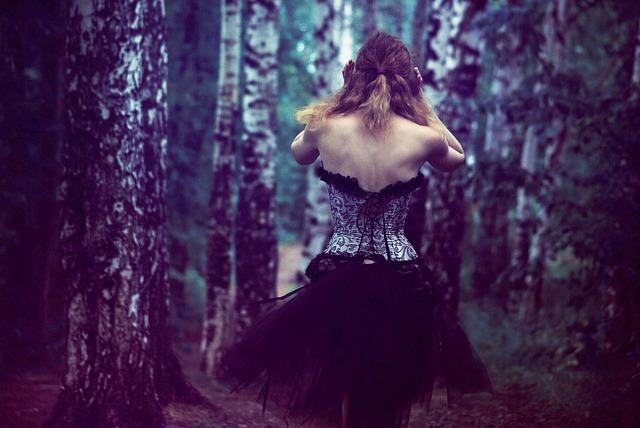 Unveil the Rare Black & White Asics TBX704 Boxing Boots Featuring a Striking Mizuno-Inspired Design Unveil the Rare Black & White Asics TBX704 Boxing Boots Featuring a Striking Mizuno-Inspired Design