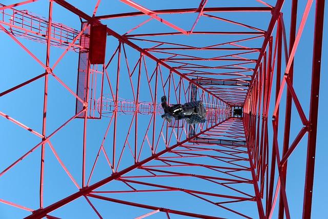 Derrick Lewis Makes Bold Prediction Ahead of UFC 324 Showdown with Waldo Cortes-Acosta